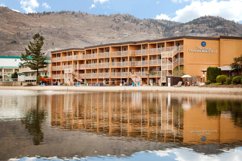 coast osoyoos beach hotel voorkant.png