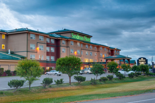 sandman hotel quesnel voorkant.png