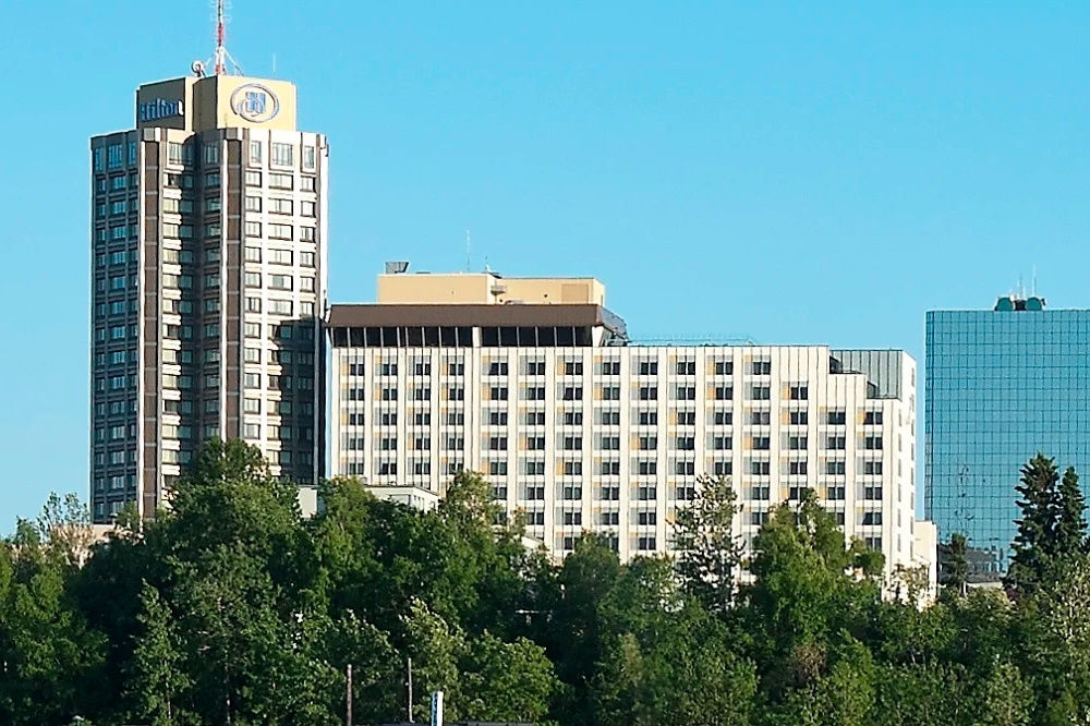 hilton anchorage buitenkant.jpg