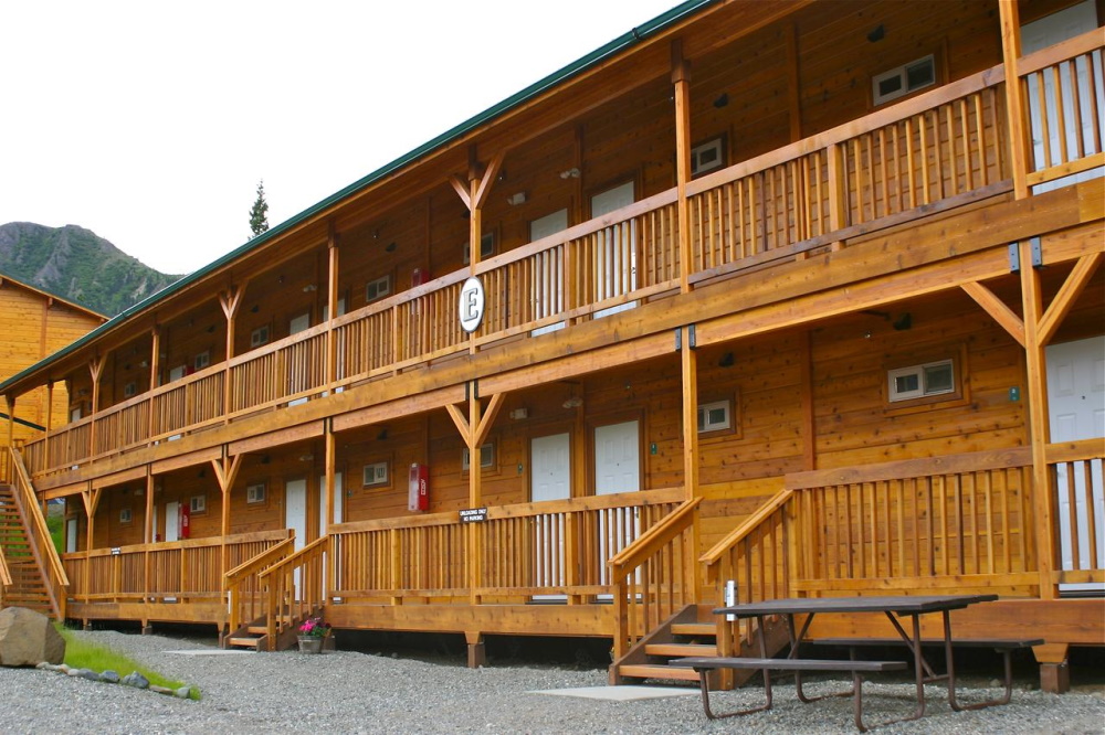 denali grizzly bear resort gebouw buitenkant.jpg