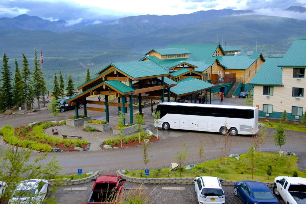 grande denali lodge parkeerplaats.jpg