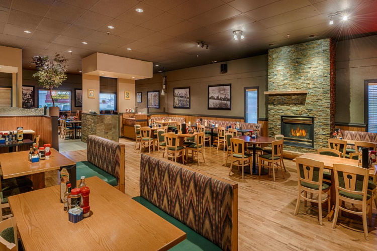 days inn whitehorse restaurant.jpg