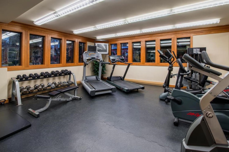 whistler village inn suites fitness.jpg