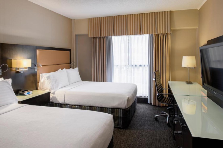 holiday inn suites vancouver downtown kamer.jpg