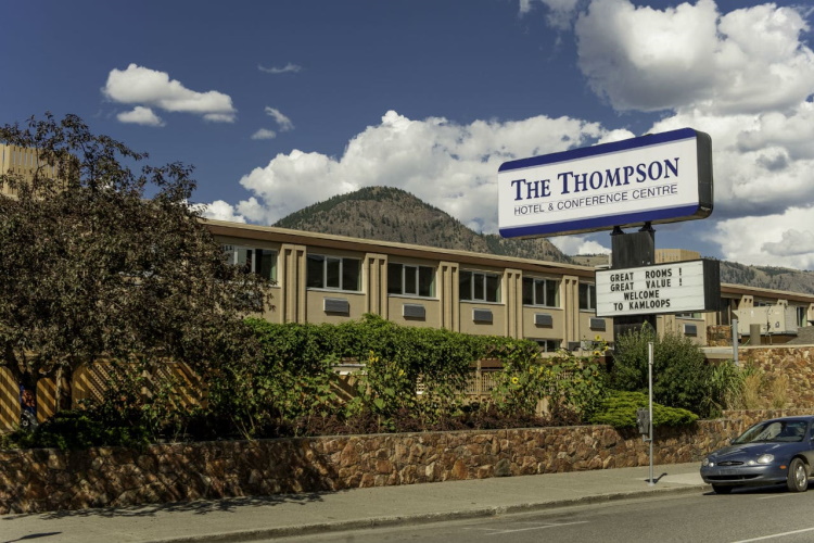 thompson hotel conference centre kamloops buiten.jpg