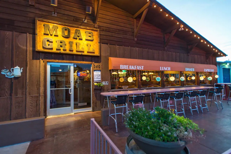 big horn lodge grill.jpg