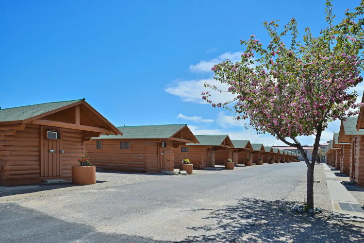 buffalo bill cabin village cabins.jpg