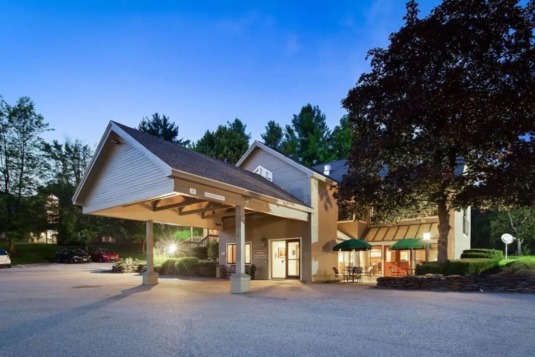 best western inn & suites rutland killington buitenkant.jpg