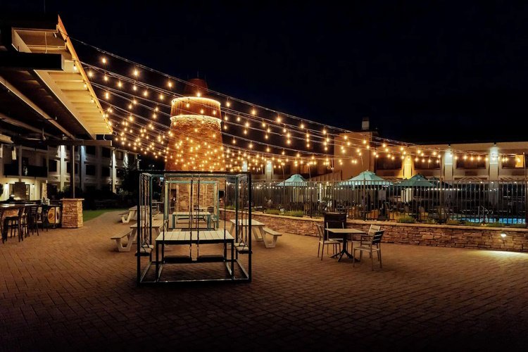 squire resort at grand canyon best western avond.jpg