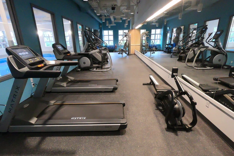 coast canmore hotel conference centre fitness.webp