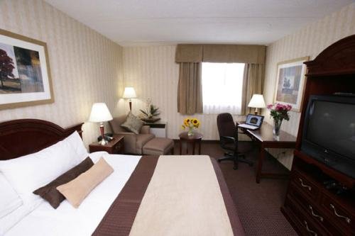 Best Western Plus Toronto Airport Hotel 002