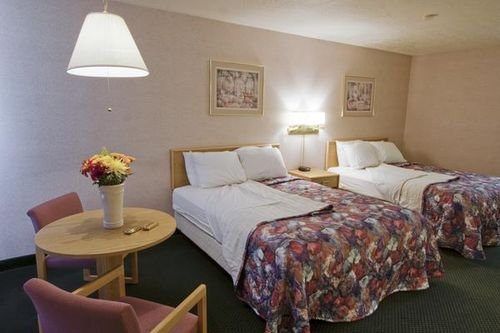 America_'s Best Value Inn & Suites - Bryce Valley 03.[3]