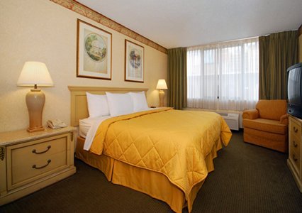 Comfort Inn Downtown Cleveland 03.[1]