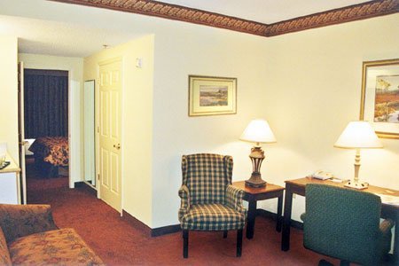 Country Inn & Suites Sanibel Gateway 03.[1]