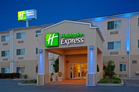 Holiday Inn Express Middletown 01
